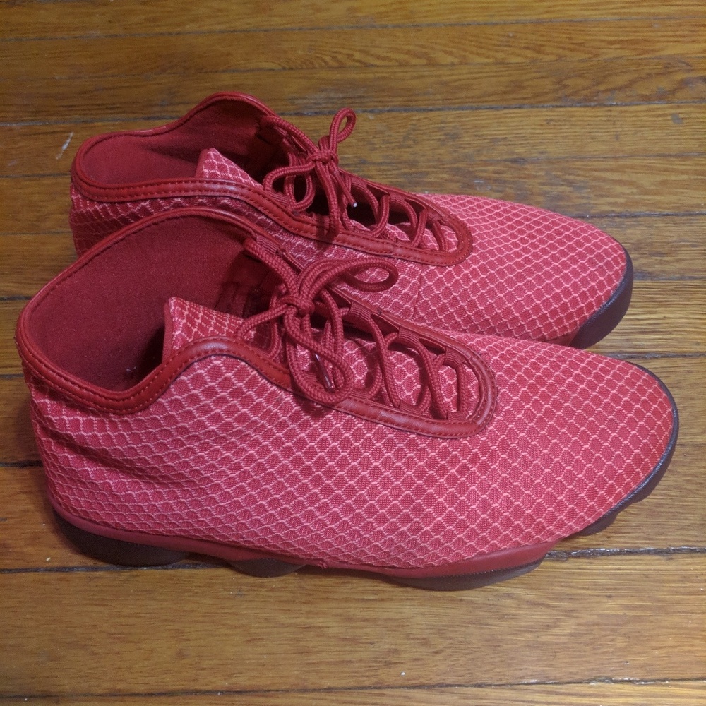 Jordan horizon red
